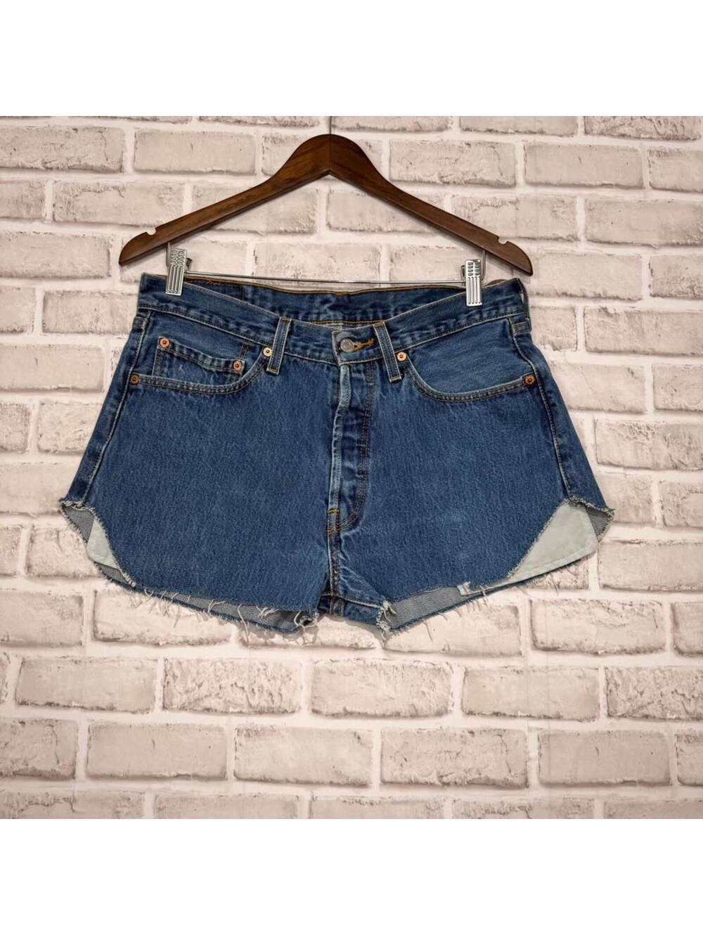 Levi's 501 Denim Shorts 33 (men’s) Women's